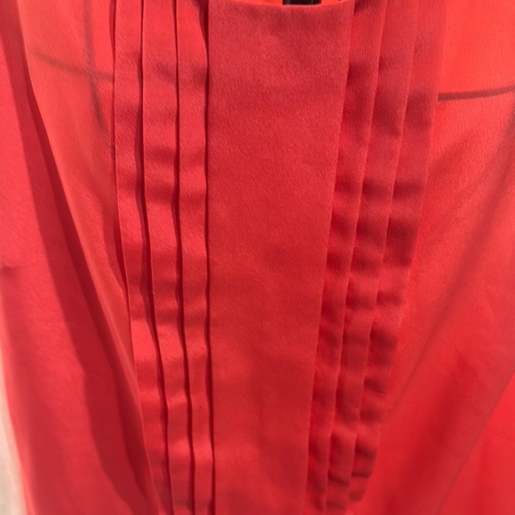Women's Red Sleeveless Top - Picture 5 of 9
